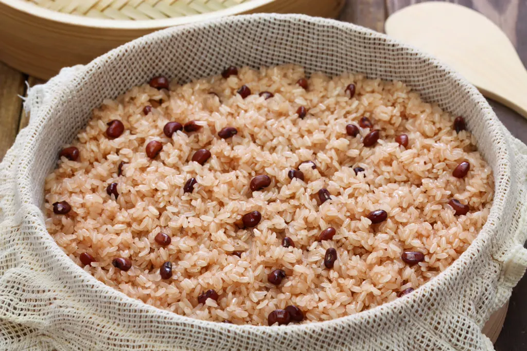 Chinese sticky rice in a rice cooker