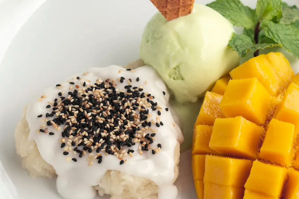 Mango sticky rice with ice cream