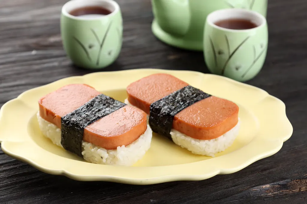 Hawaiian sticky rice spam musubi